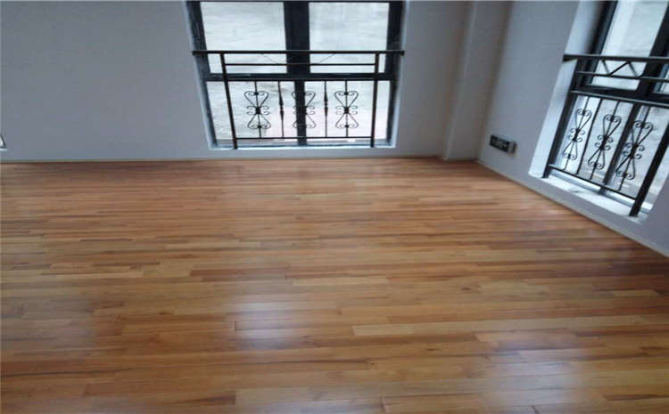 造價(jià)是的多少？學(xué)校體育運(yùn)動地板