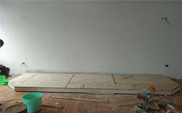 拉薩專業(yè)實(shí)木運(yùn)動(dòng)地板打磨翻新