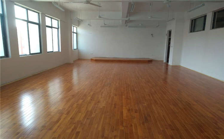 硬木企口籃球運動地板一般多少錢？