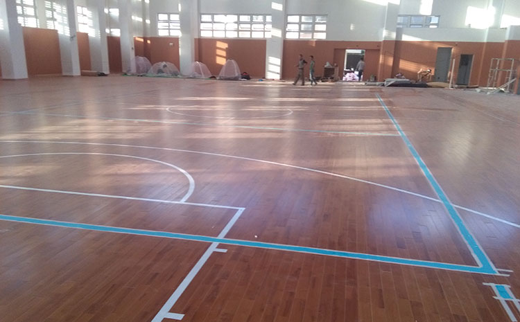 福建安裝運(yùn)動(dòng)木地板施工團(tuán)隊(duì)