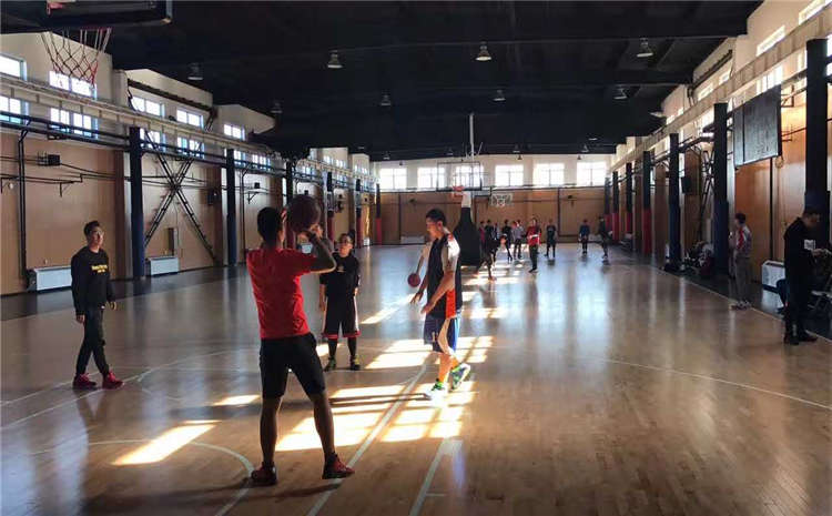 濟(jì)南專(zhuān)業(yè)實(shí)木運(yùn)動(dòng)地板**品牌