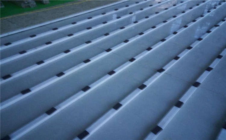 學校運動籃球地板怎么維修？