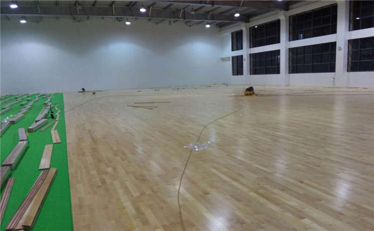 松木實(shí)木運(yùn)動(dòng)地板主輔龍骨結(jié)構(gòu)