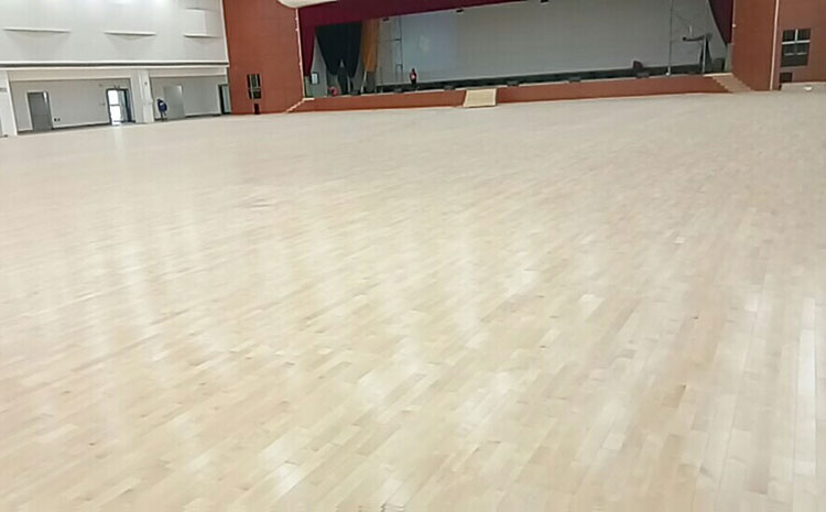 上海楓木運(yùn)動(dòng)木地板價(jià)格