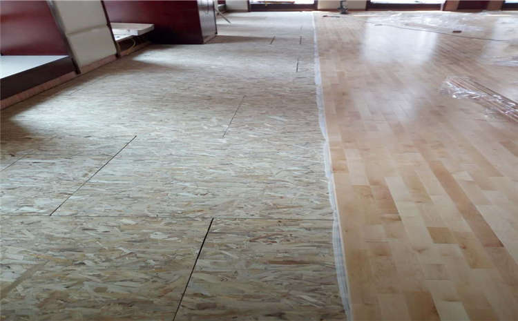 浣撹偛棣嗘湪鍦版澘杈呮枡