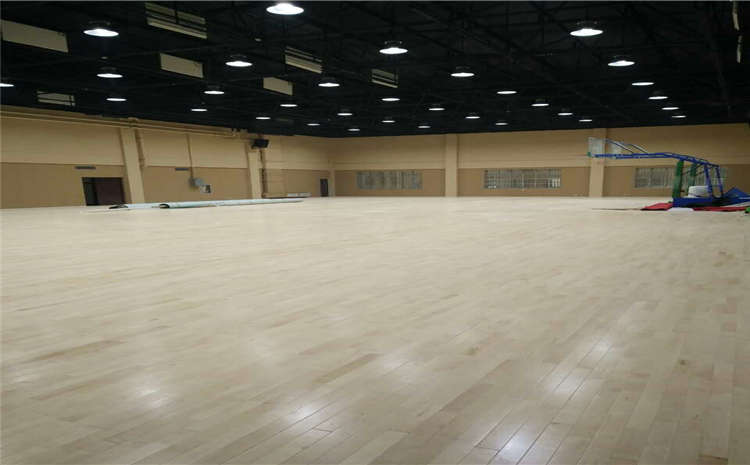 批發(fā)價格體育木地板22厚