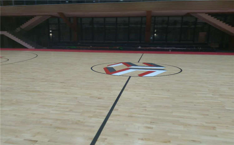 瀹炴湪榪愬姩鍦版澘榫欓