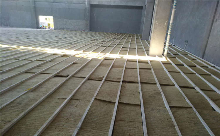 指接板NBA籃球場(chǎng)木地板規(guī)格