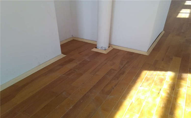 體育館運(yùn)動(dòng)木地板