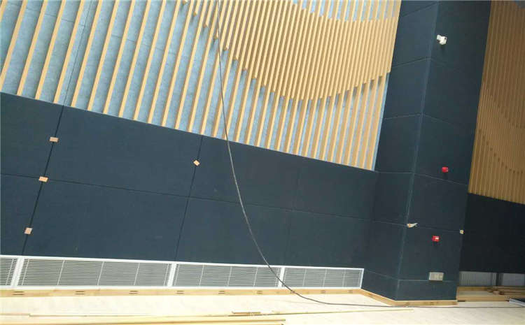 實木運動地板鋪裝