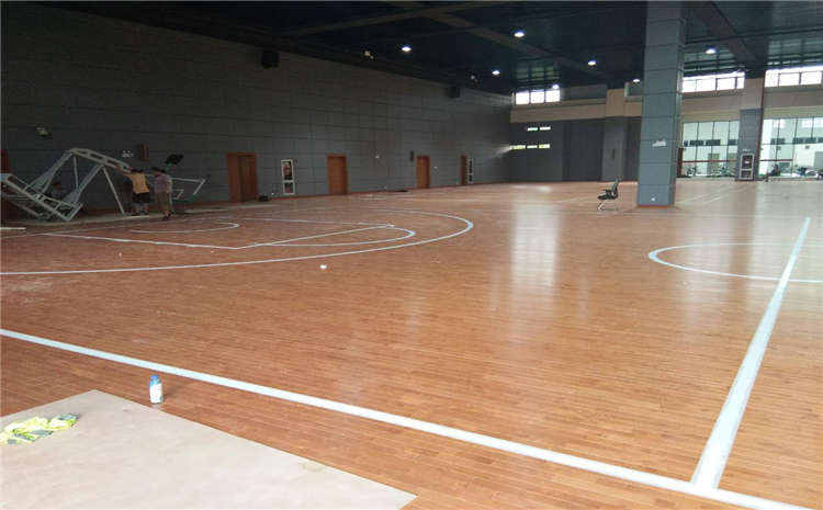 風(fēng)雨操場(chǎng)實(shí)木運(yùn)動(dòng)地板哪家便宜
