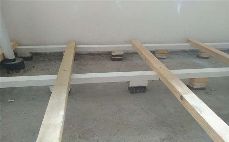 20厚籃球場(chǎng)實(shí)木地板每平米價(jià)格