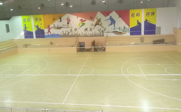 常見(jiàn)的籃球館地板維護(hù)
