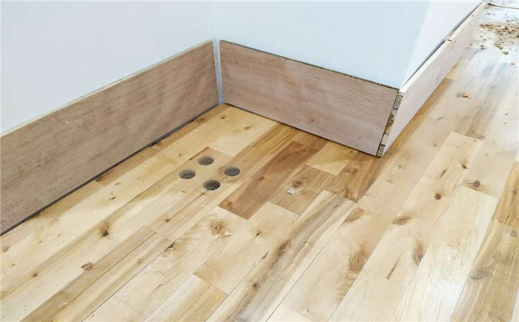 體育實木運動地板氣泡原因