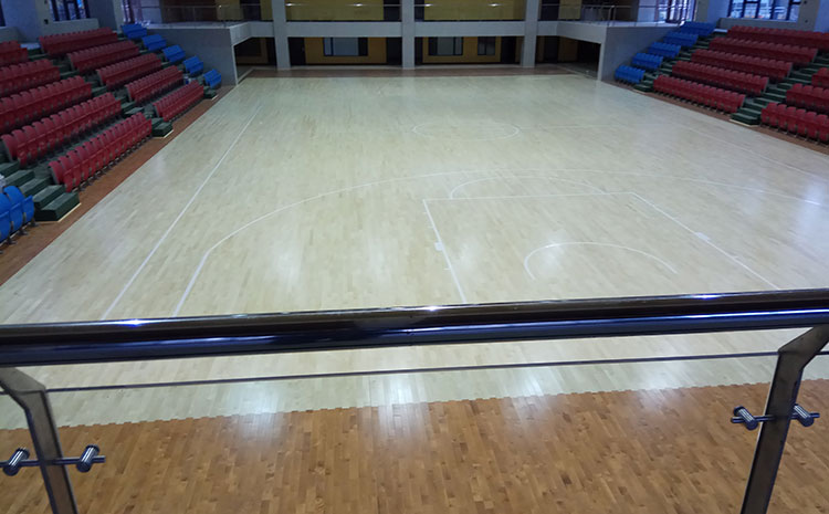 拼裝舞臺(tái)實(shí)木地板怎么安裝