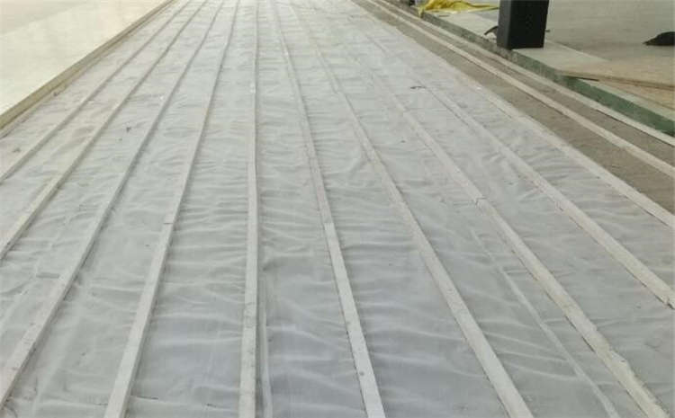 24厚羽毛球館木地板報(bào)價(jià)