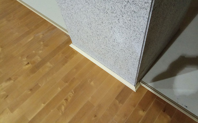 20厚籃球場(chǎng)地木地板**