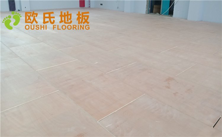 北京房山城建婁子水小學(xué)籃球館木地板案例