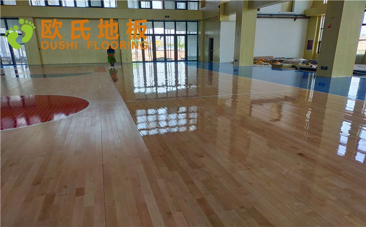 江蘇連云港消防隊(duì)籃球館木地板圖片